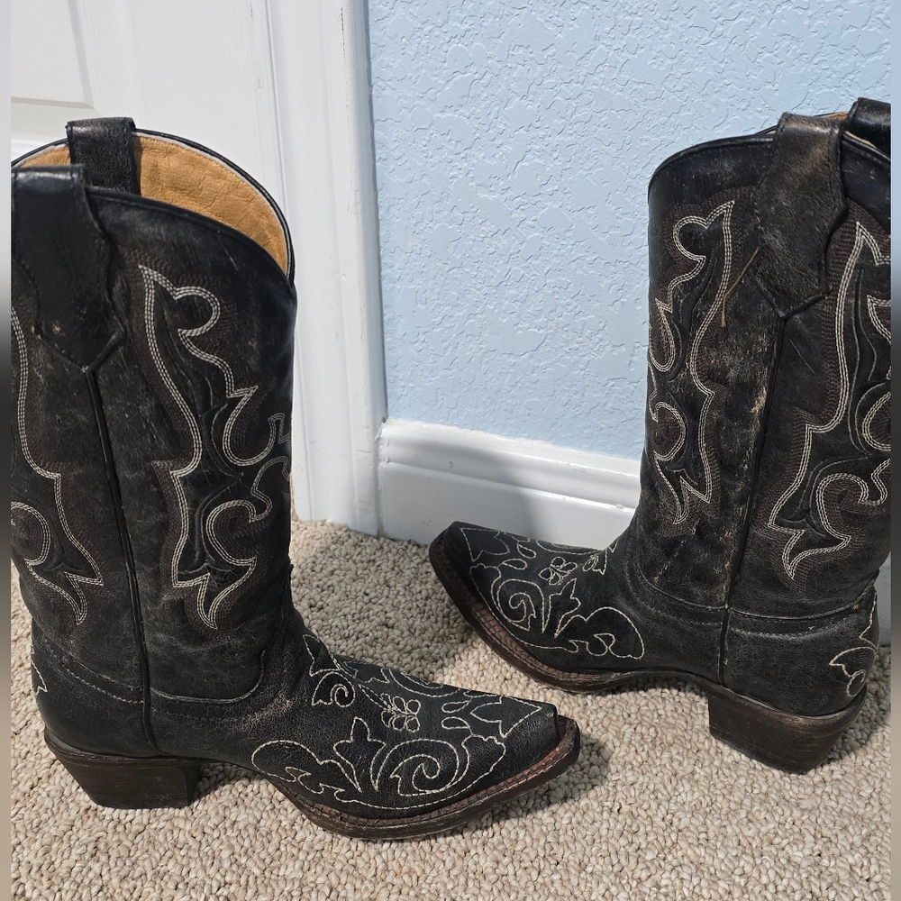 CORRAL Vintage Teens Distressed Black / Gray Leather Cowboy Boots in Size 2 - Picture 5 of 11